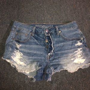 American Eagle Shorts Light Wash